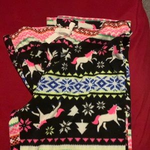Girls fleece old navy pj pants. Clean, Pet/smoke free home.